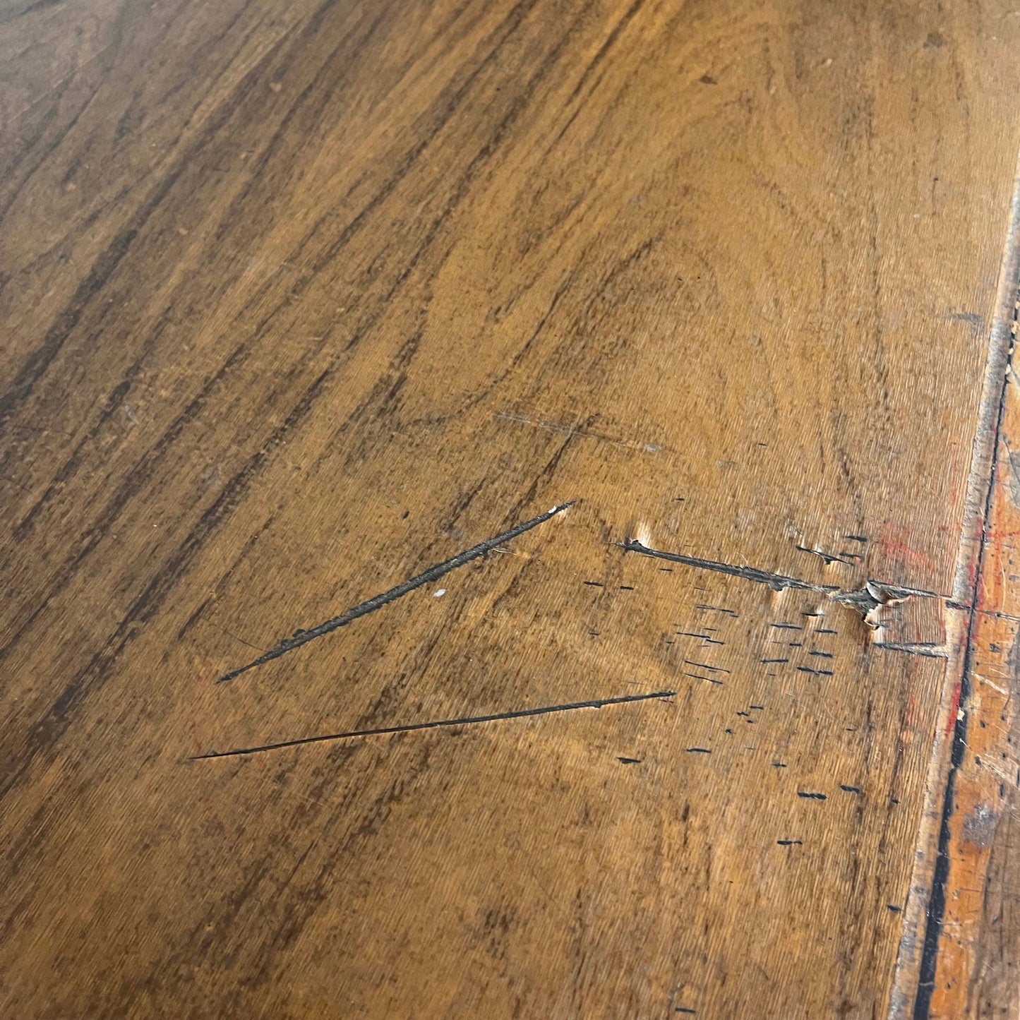 Bureau d’école en bois