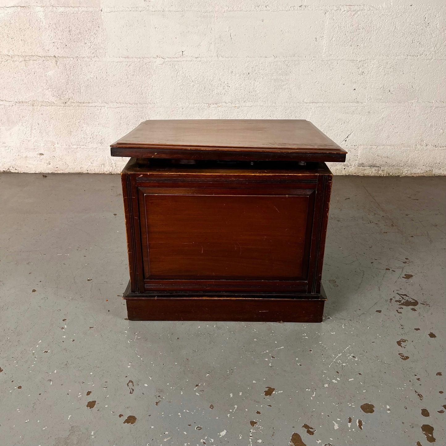 Chaise de commodité en bois