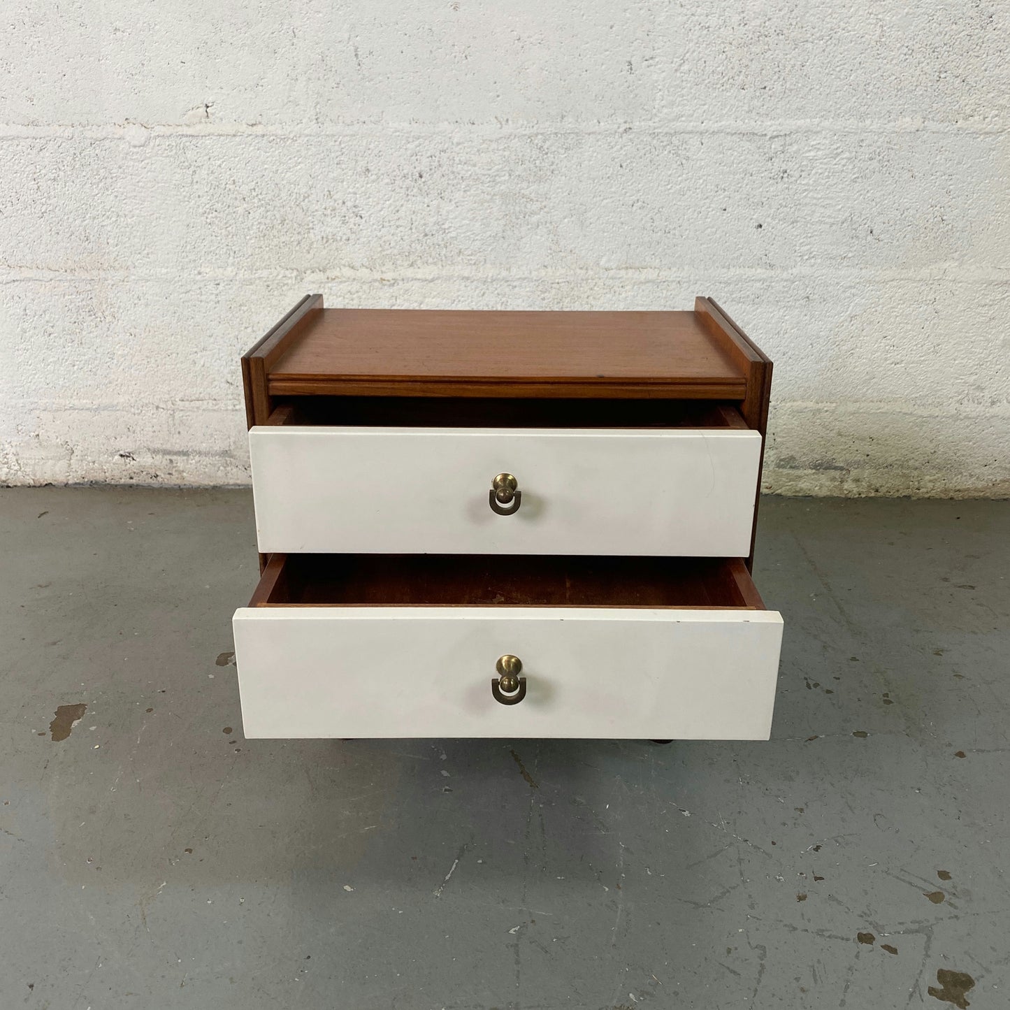 Table de chevet teck et formica blanc