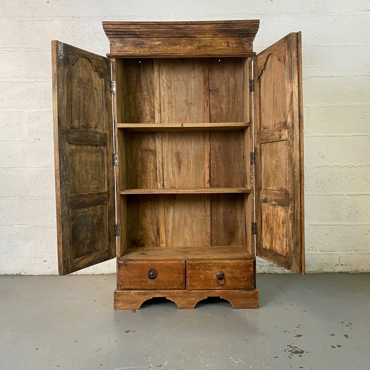 Ancienne armoire en bois