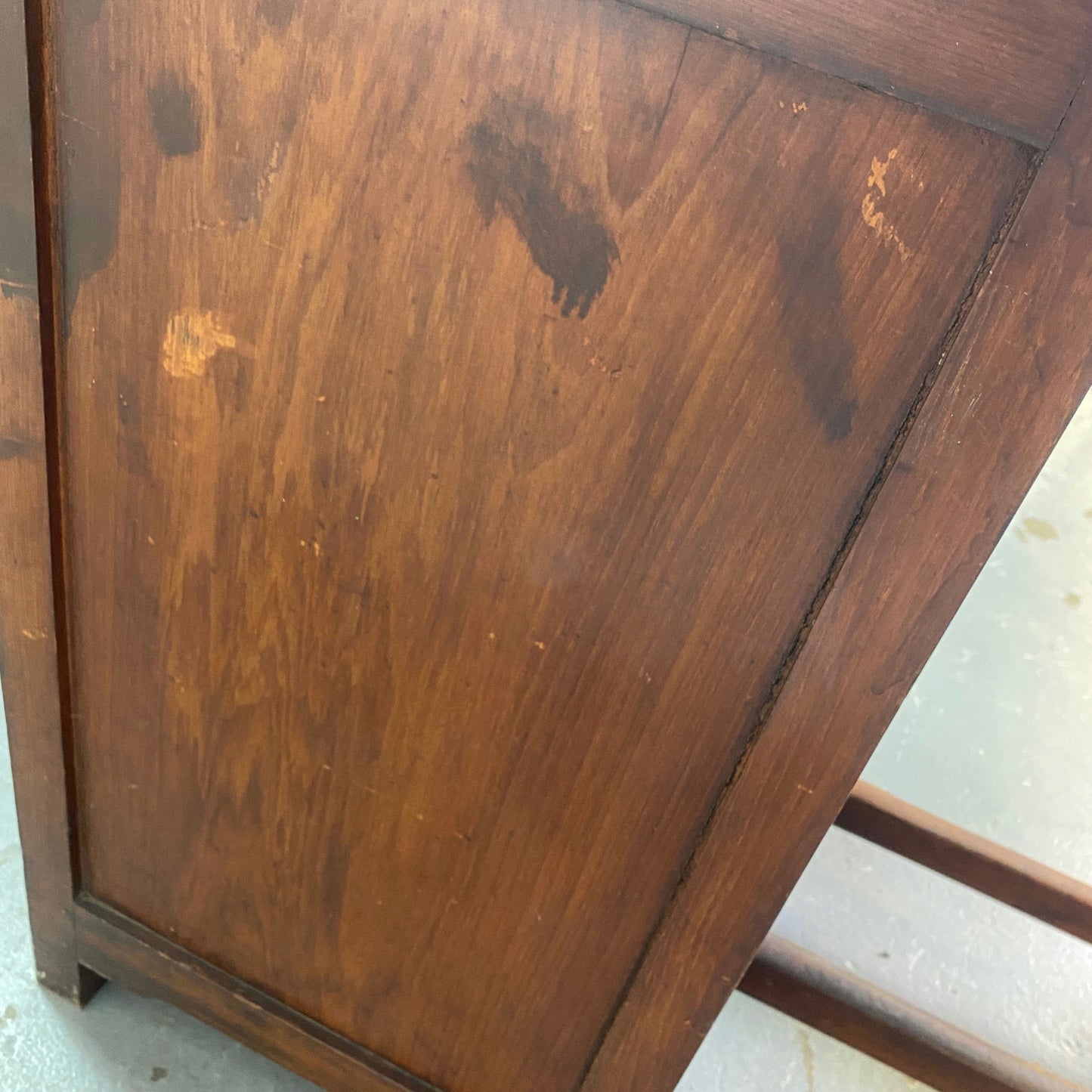 Bureau en bois 4 tiroirs