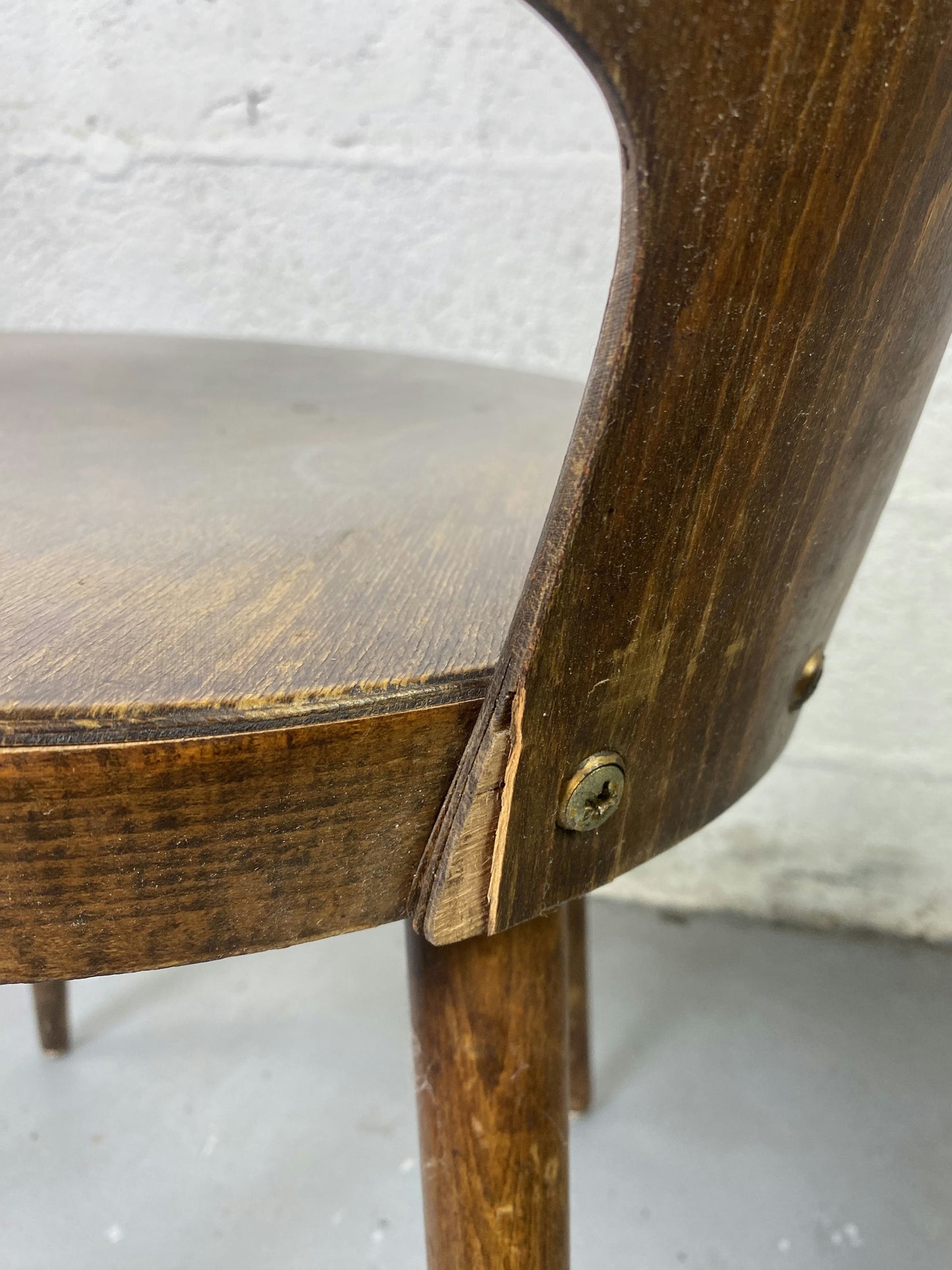 Lot de 3 chaises bistrot dépareillés et abîmés