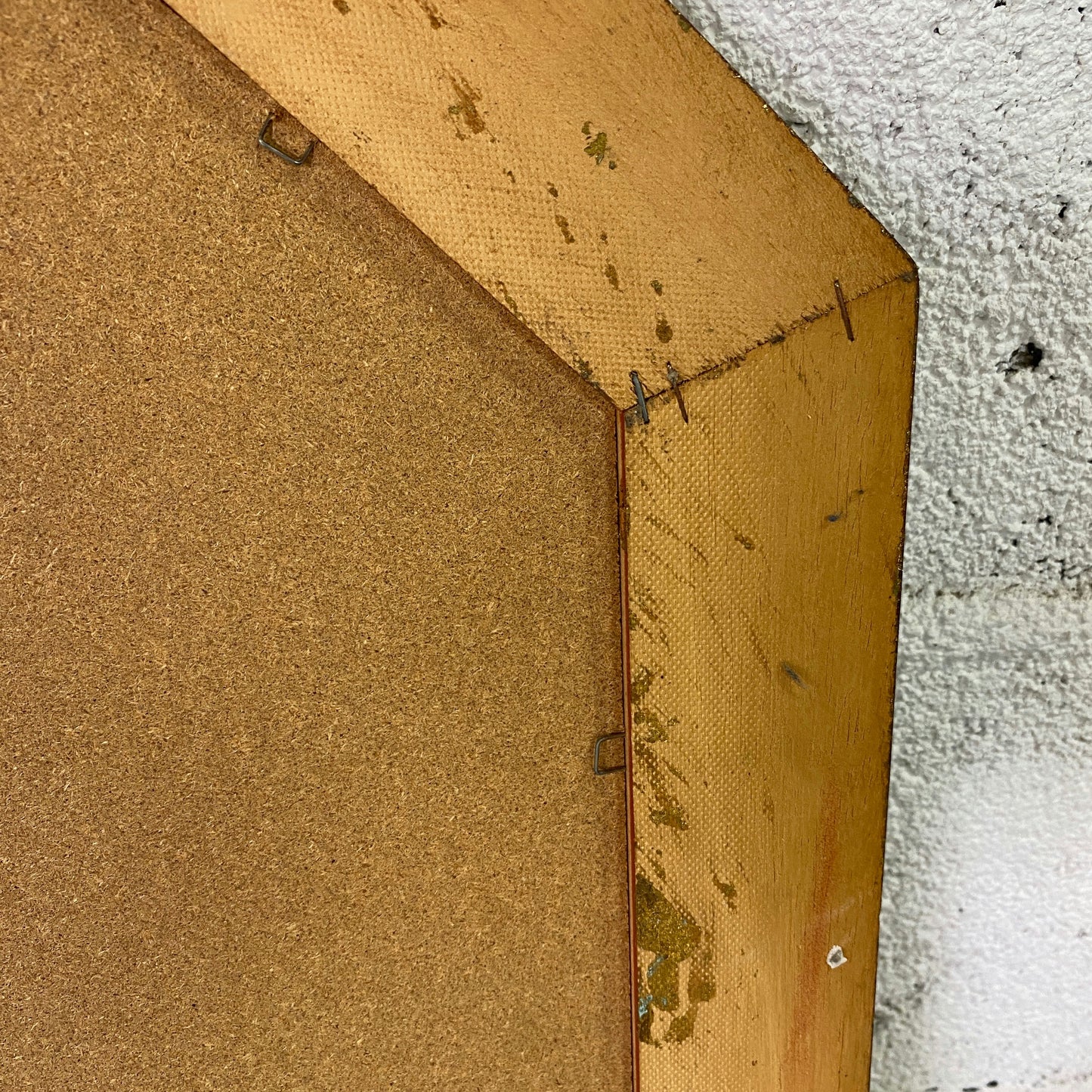 Miroir biseauté octogonale en bois mouluré peint