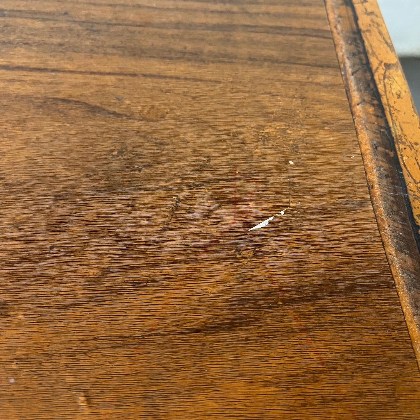 Bureau d’école en bois