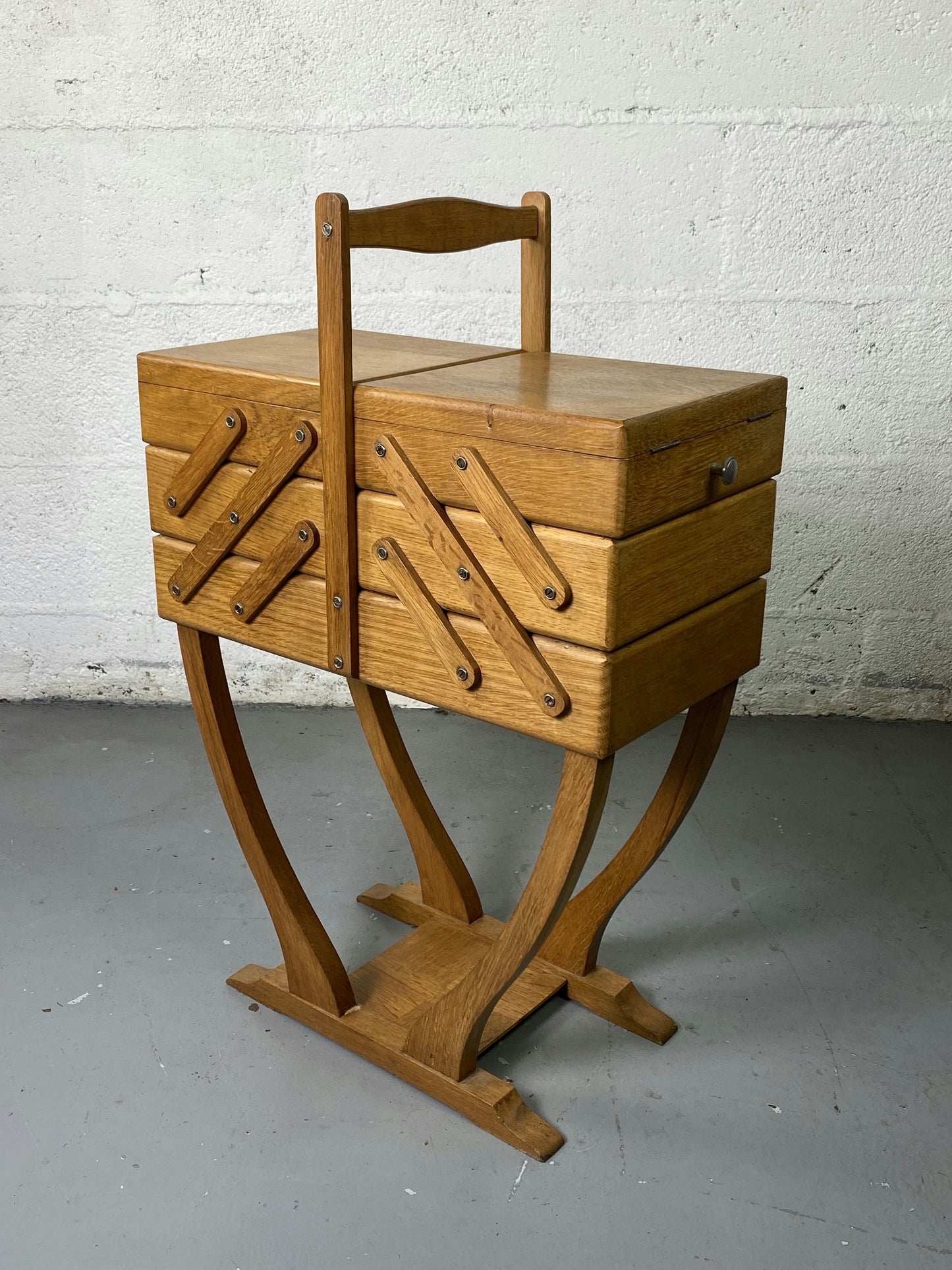Travailleuse en bois
