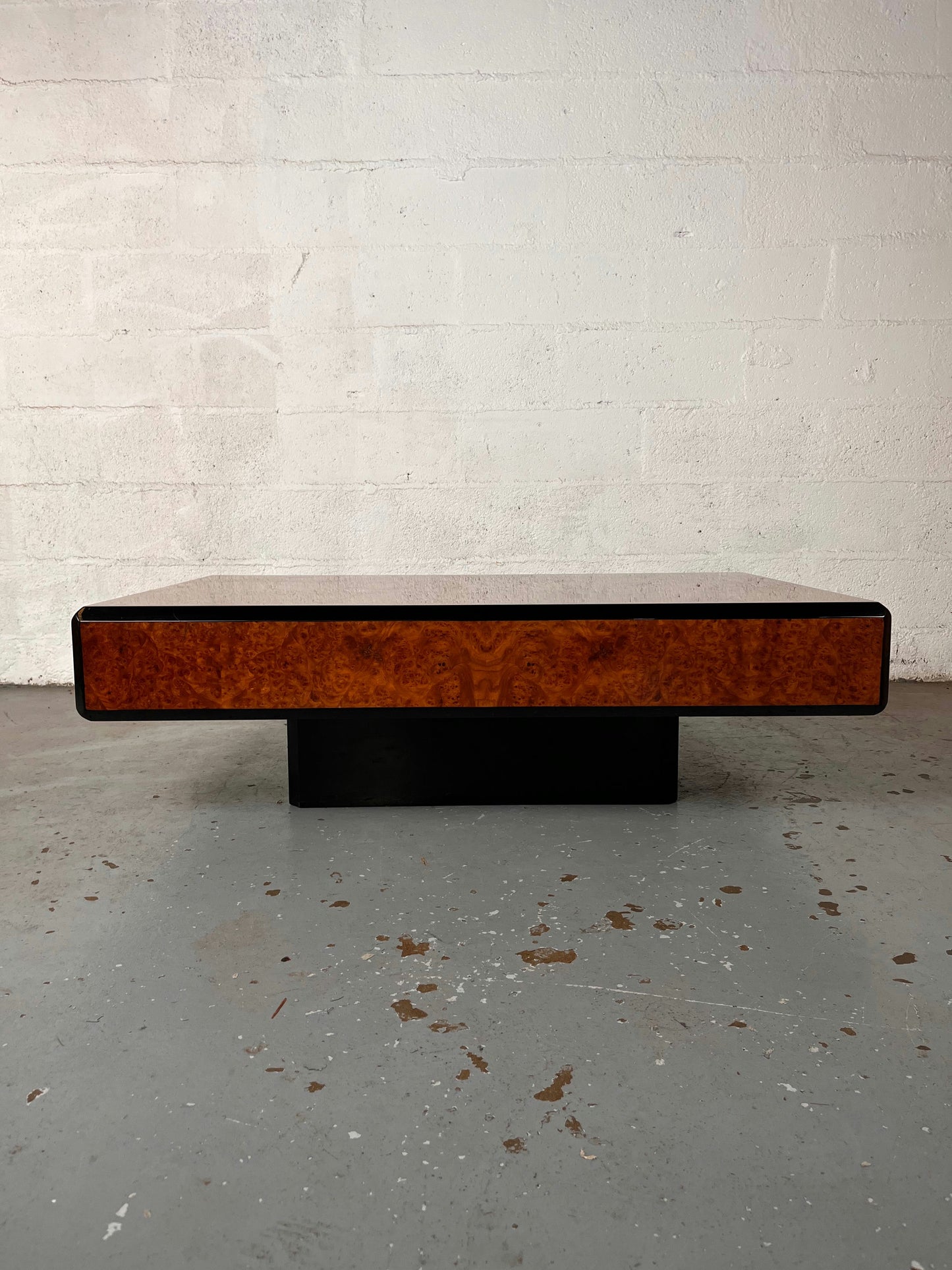 Table basse effet loupe d'orme