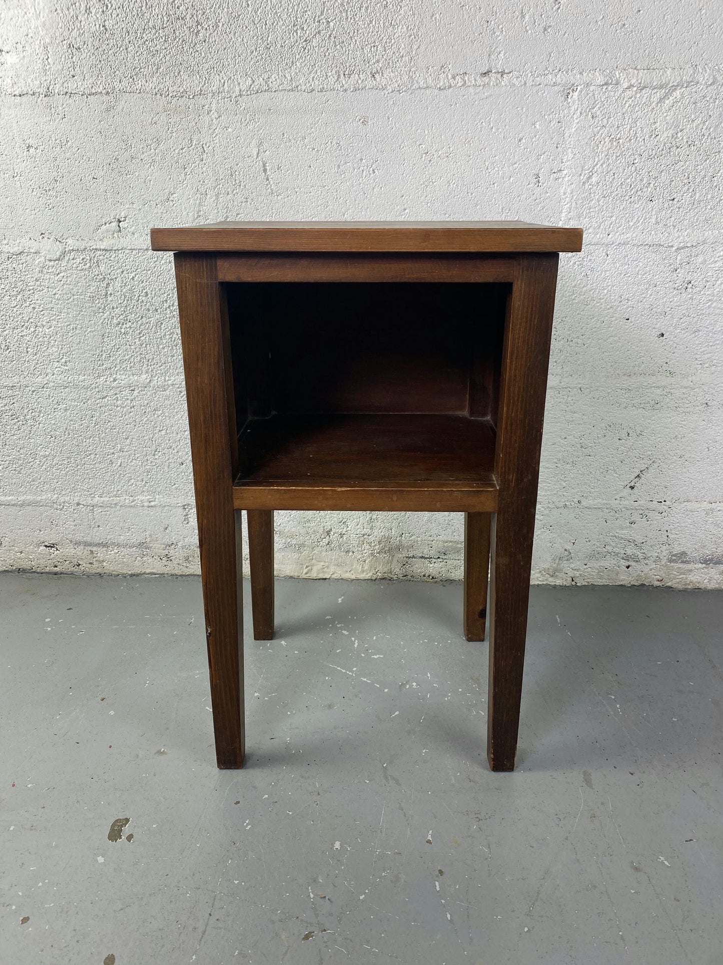 Table de chevet en bois