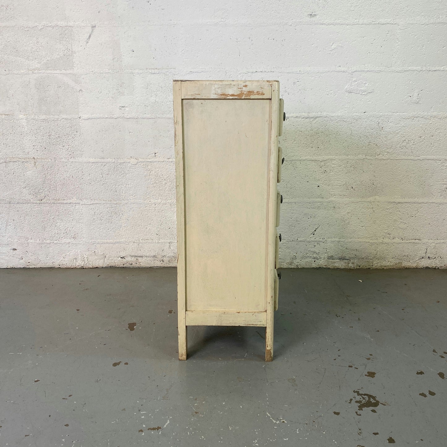 Chiffonier vintage