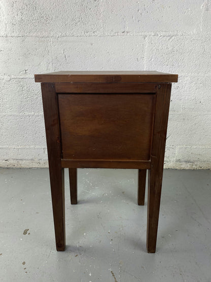 Table de chevet en bois