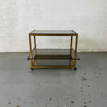 Étagère à roulettes et plateaux en verre
