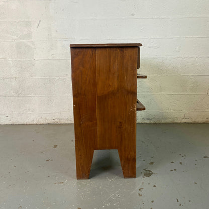 Commode bois exotique avec paniers osier