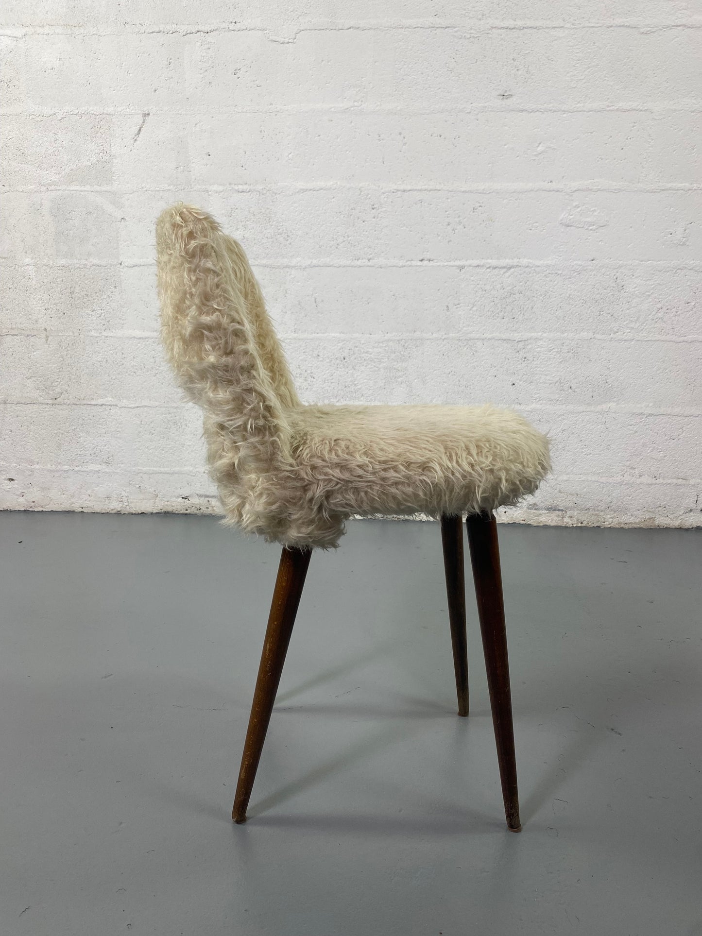 Chaise moumoute vintage année 70