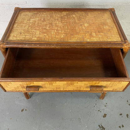 Commode en bois et rotin
