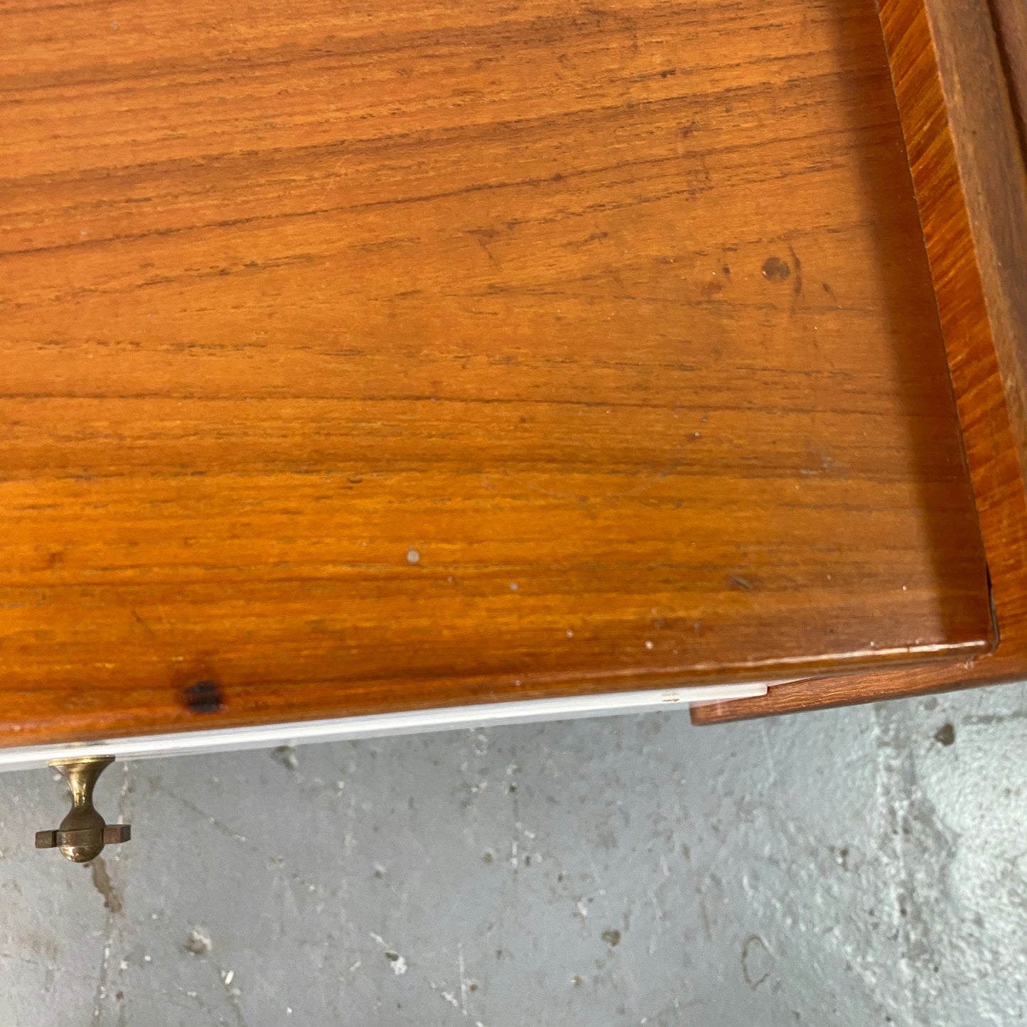 Table de chevet teck et formica blanc