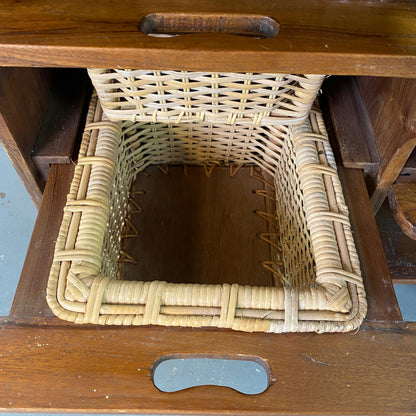 Commode bois exotique avec paniers osier