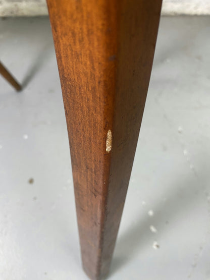 Lot de 3 chaises bistrot dépareillés et abîmés