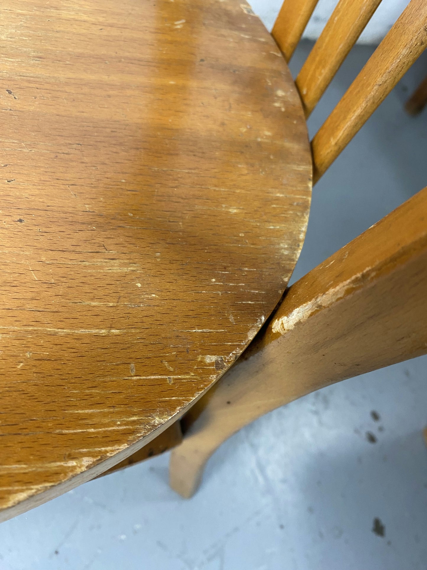 Lot de 4 chaises bistrot dépareillés
