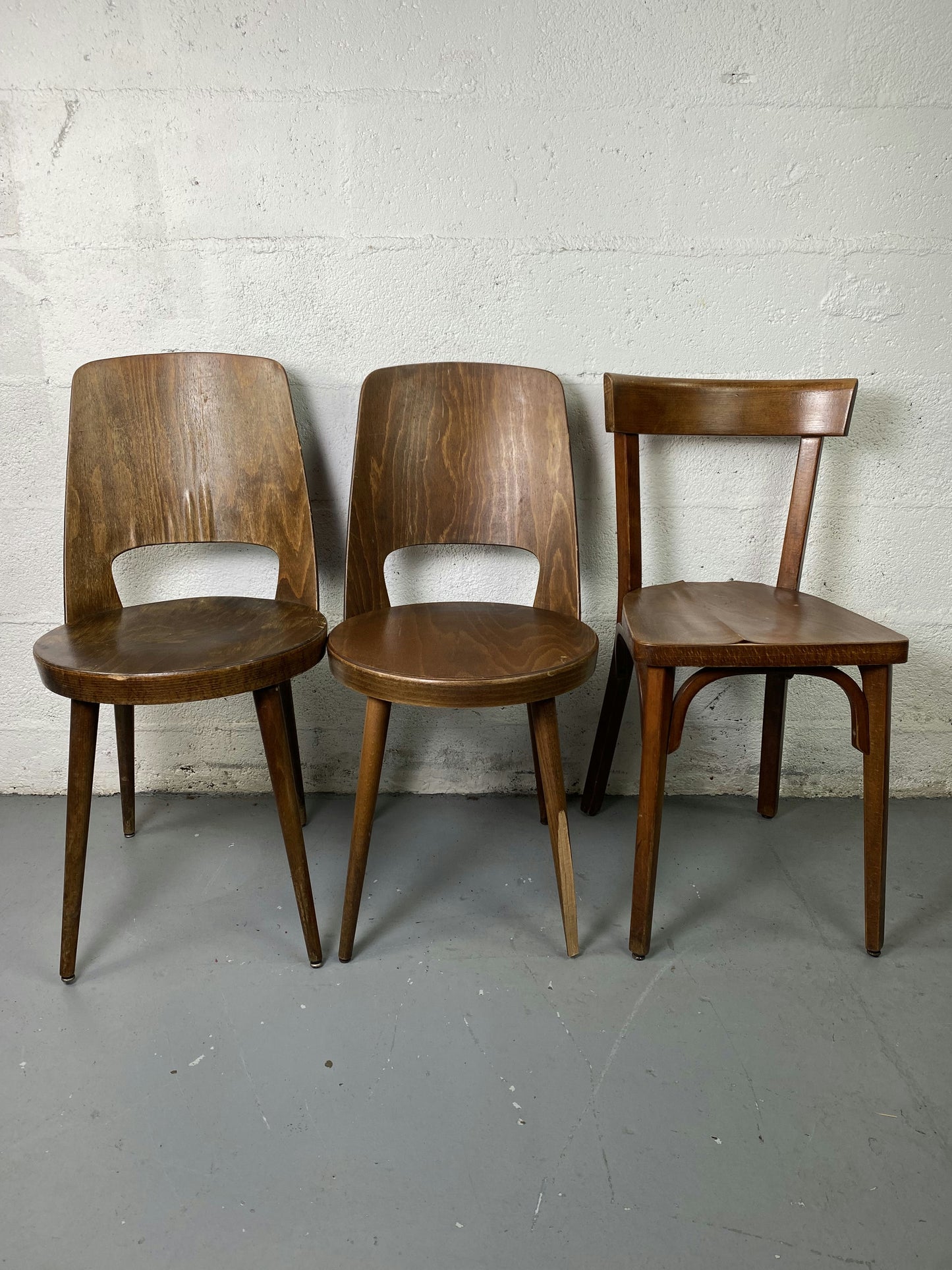 Lot de 3 chaises bistrot dépareillés et abîmés