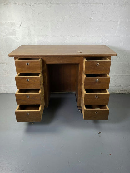 Bureau vintage en bois