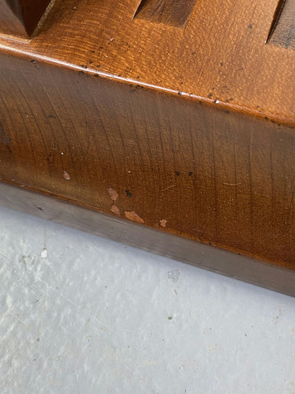 Porte revue en bois et cuir