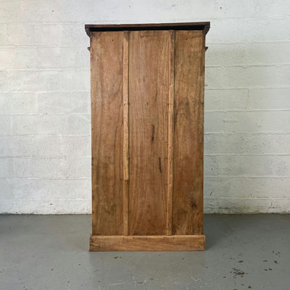 Ancienne armoire en bois