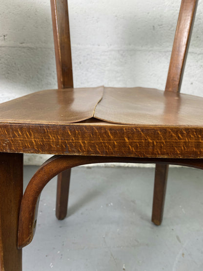 Lot de 3 chaises bistrot dépareillés et abîmés