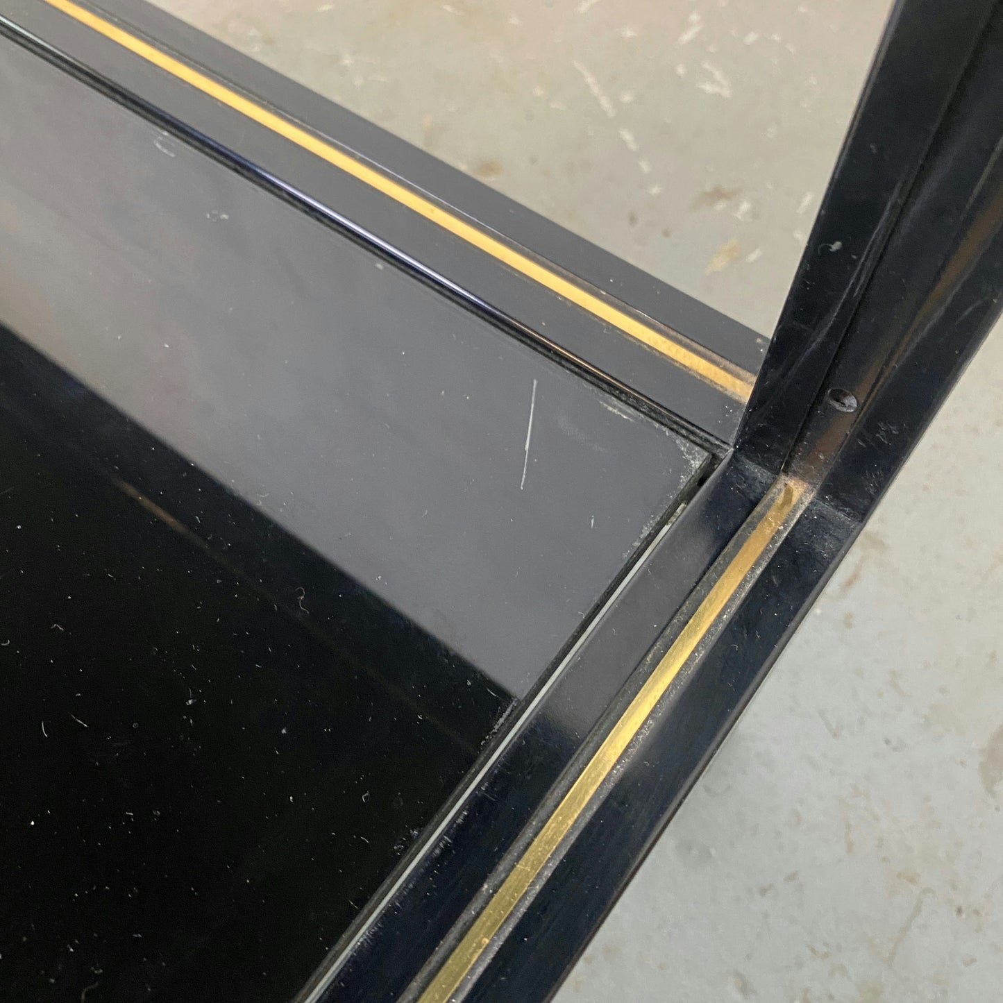 Table basse en verre fumé Pierre Vandel
