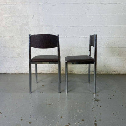 Paire de chaises en cuir et métal chromé Collomb Création