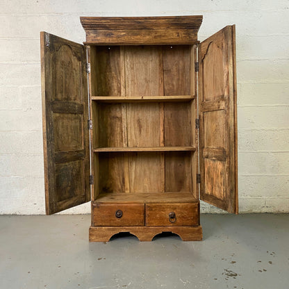 Ancienne armoire en bois