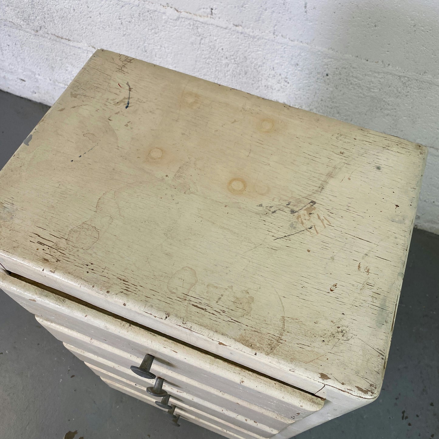 Chiffonier vintage