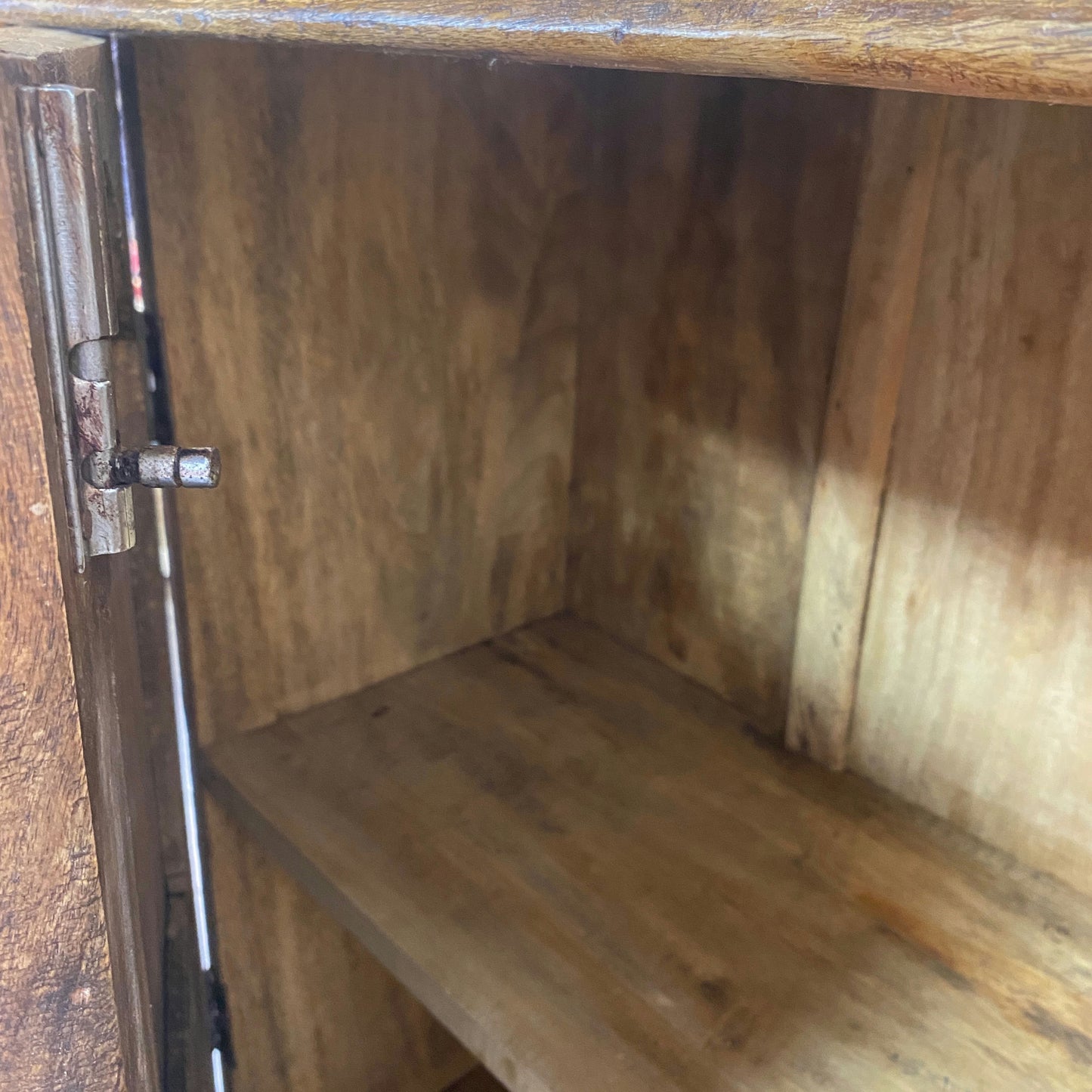 Ancienne armoire en bois