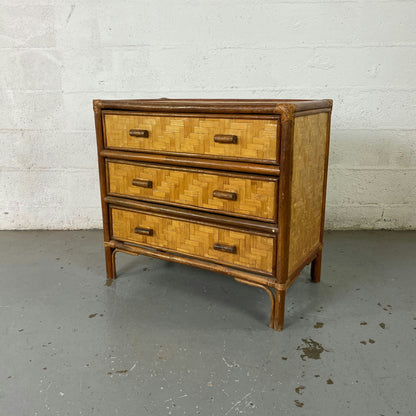 Commode en bois et rotin