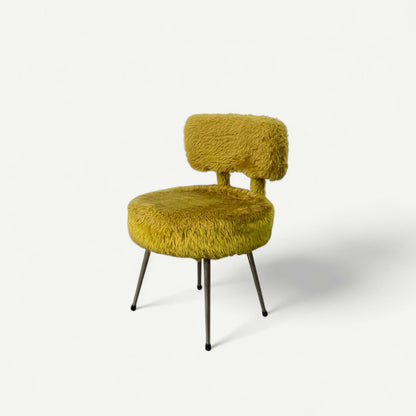 Chaise fourrure doré