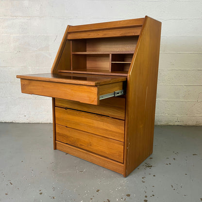 Secrétaire scandinave / coiffeuse