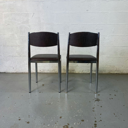 Paire de chaises en cuir et métal chromé Collomb Création