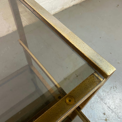 Étagère à roulettes et plateaux en verre
