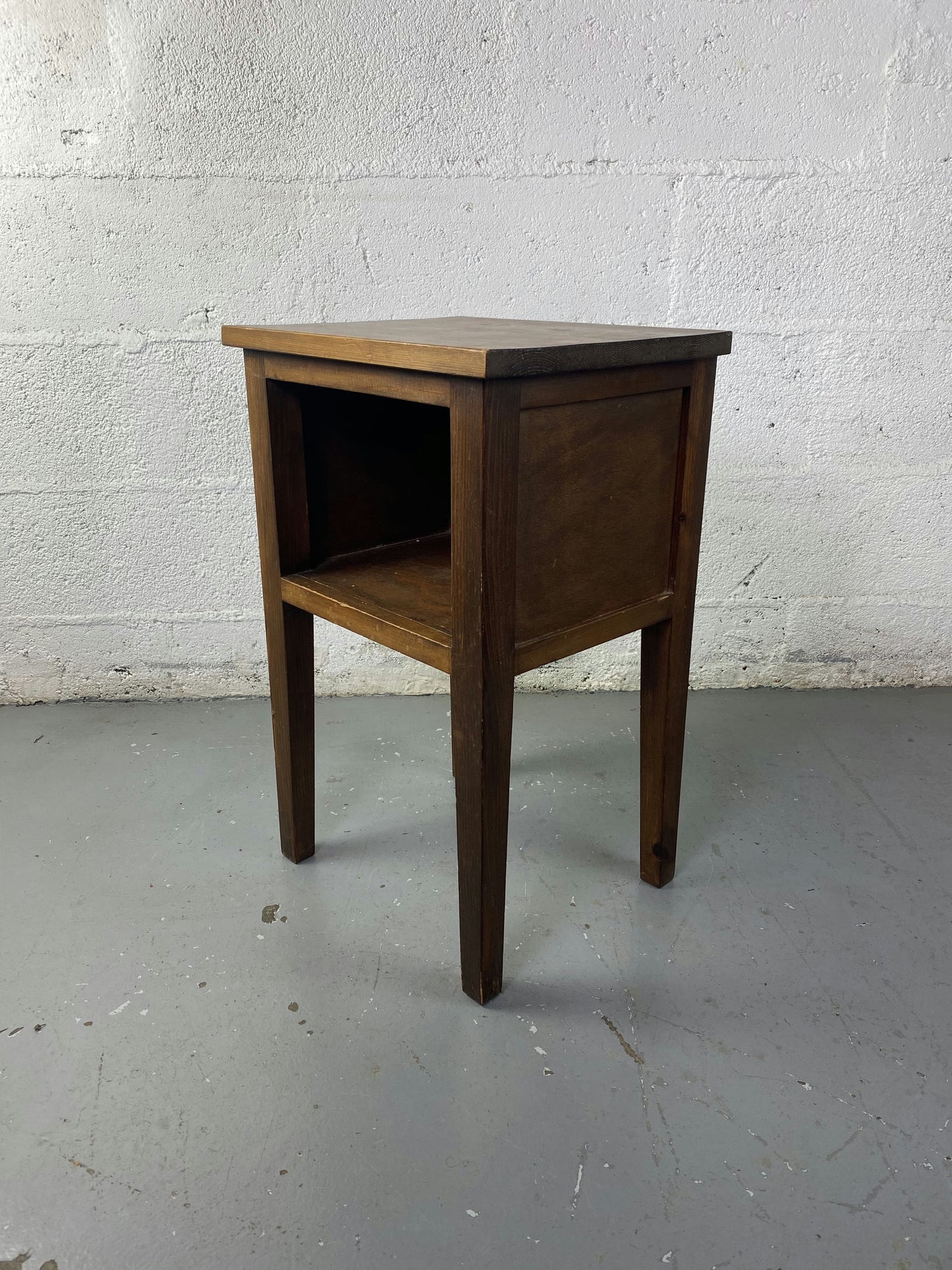 Table de chevet en bois