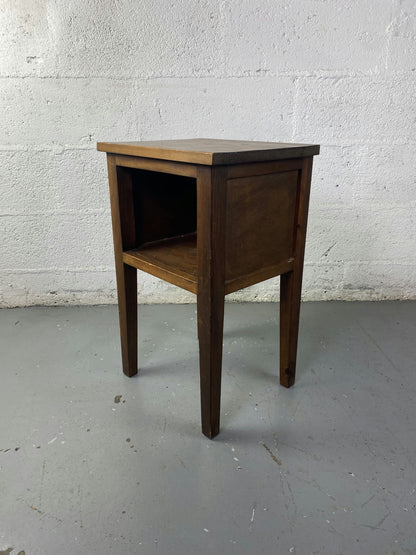 Table de chevet en bois