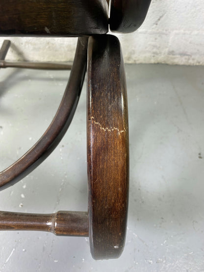 Rocking-chair Chair en bois et Cannage année 70