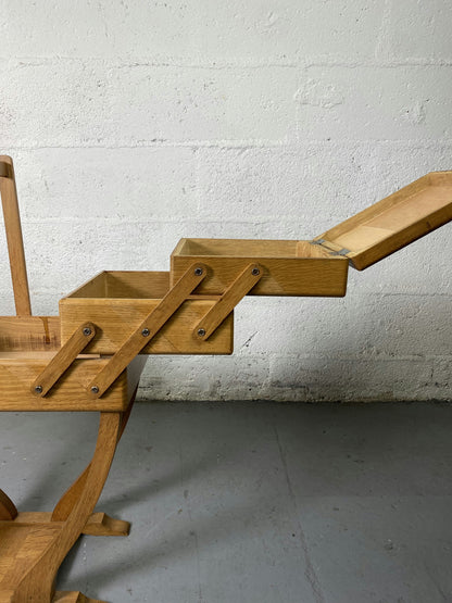 Travailleuse en bois