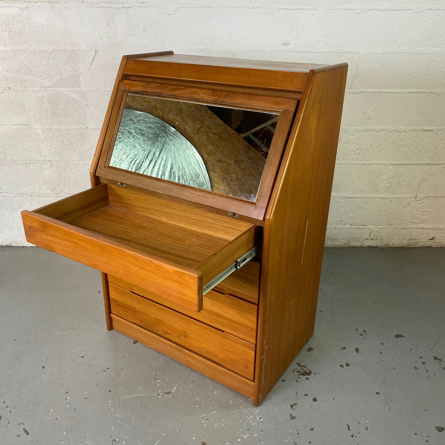 Secrétaire scandinave / coiffeuse
