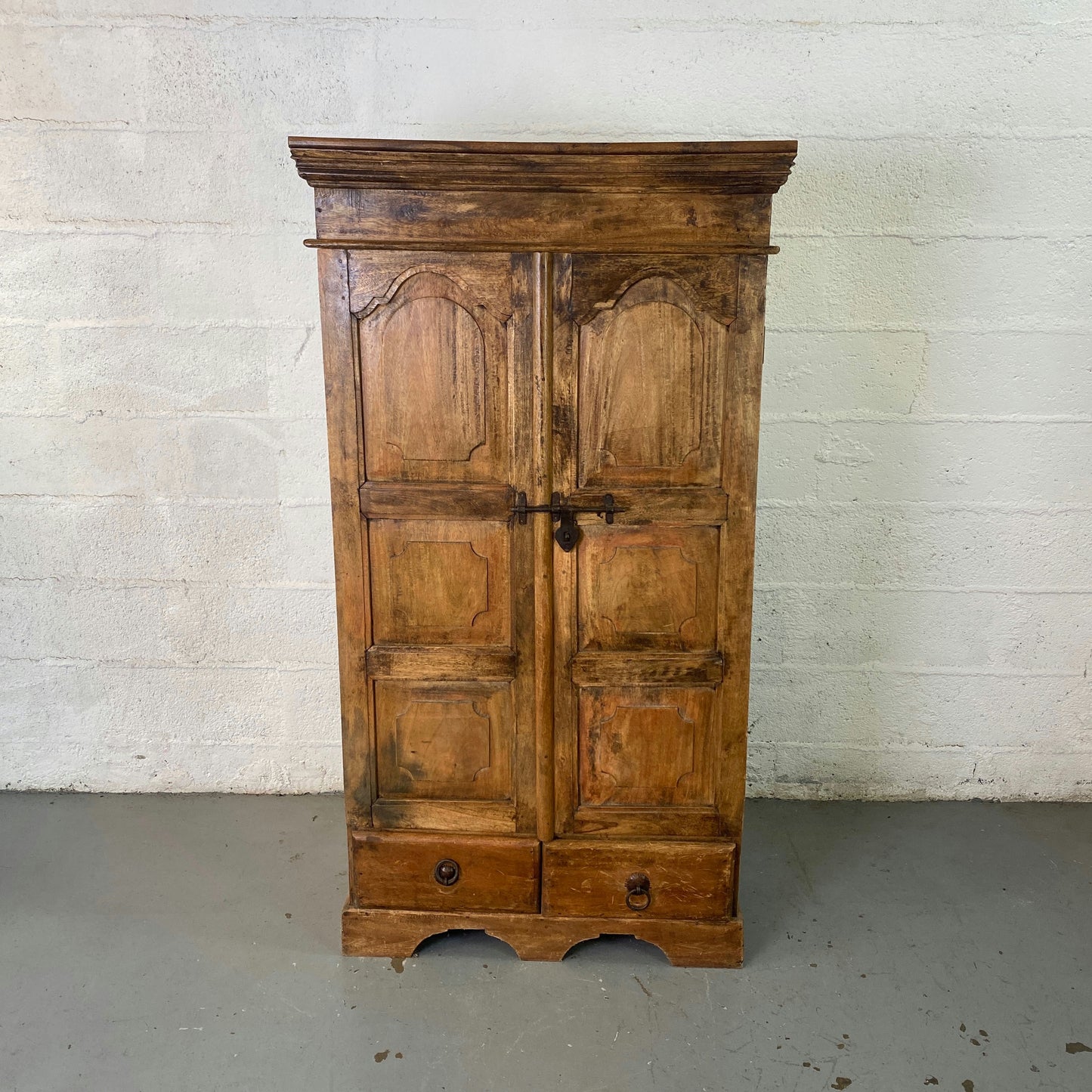 Ancienne armoire en bois