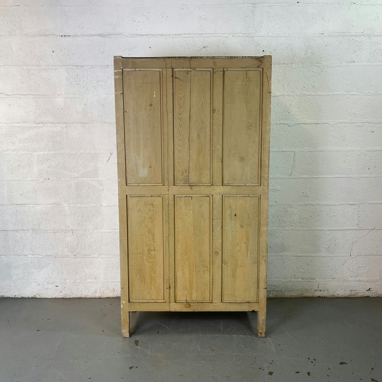 Armoire parisienne patinée
