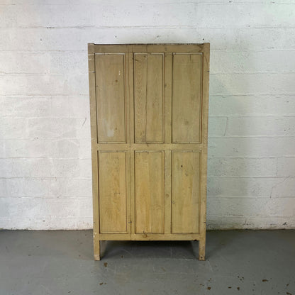 Armoire parisienne patinée
