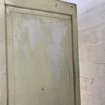 Armoire parisienne patinée