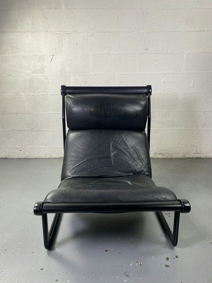 Fauteuil noir en cuir Knoll