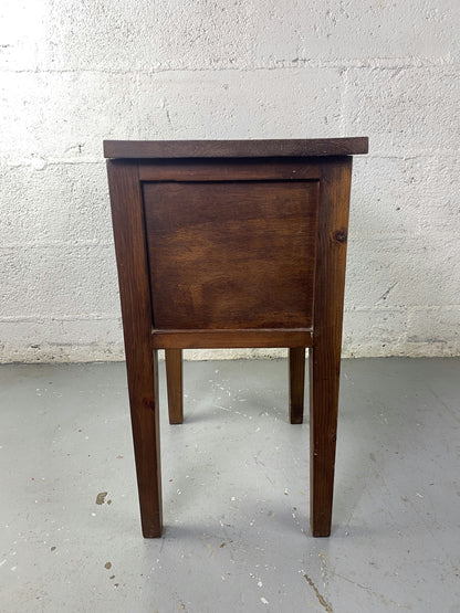 Table de chevet en bois