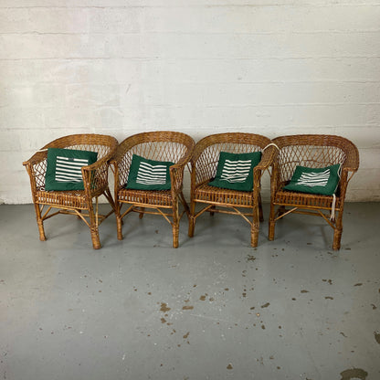 Lot de 4 fauteuils en rotin tressé