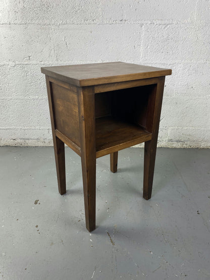 Table de chevet en bois