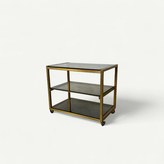Étagère à roulettes et plateaux en verre